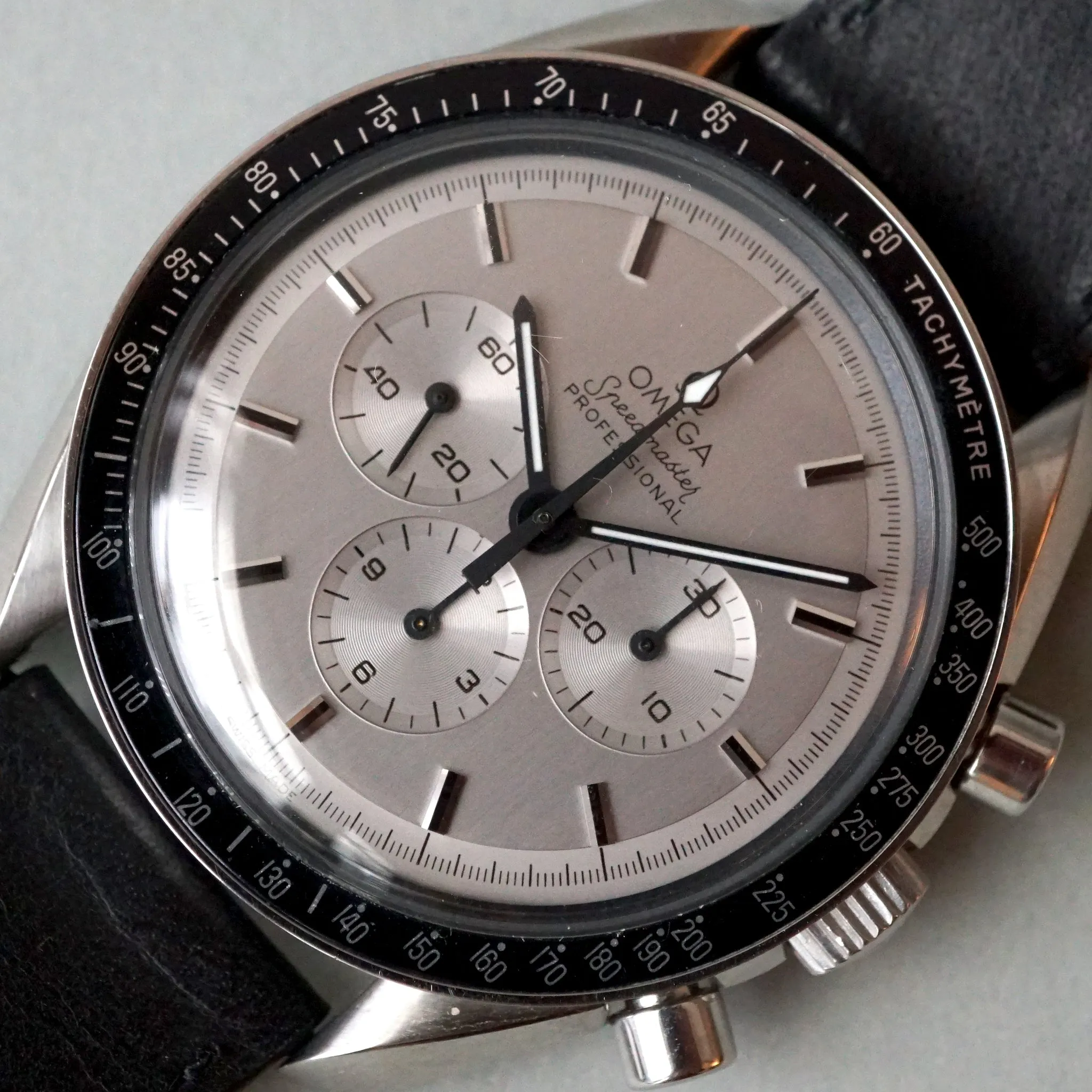 1969 OMEGA SPEEDMASTER PROFESSIONAL 145.022 CUSTOMIZED SPECIAL DIAL / HANDS