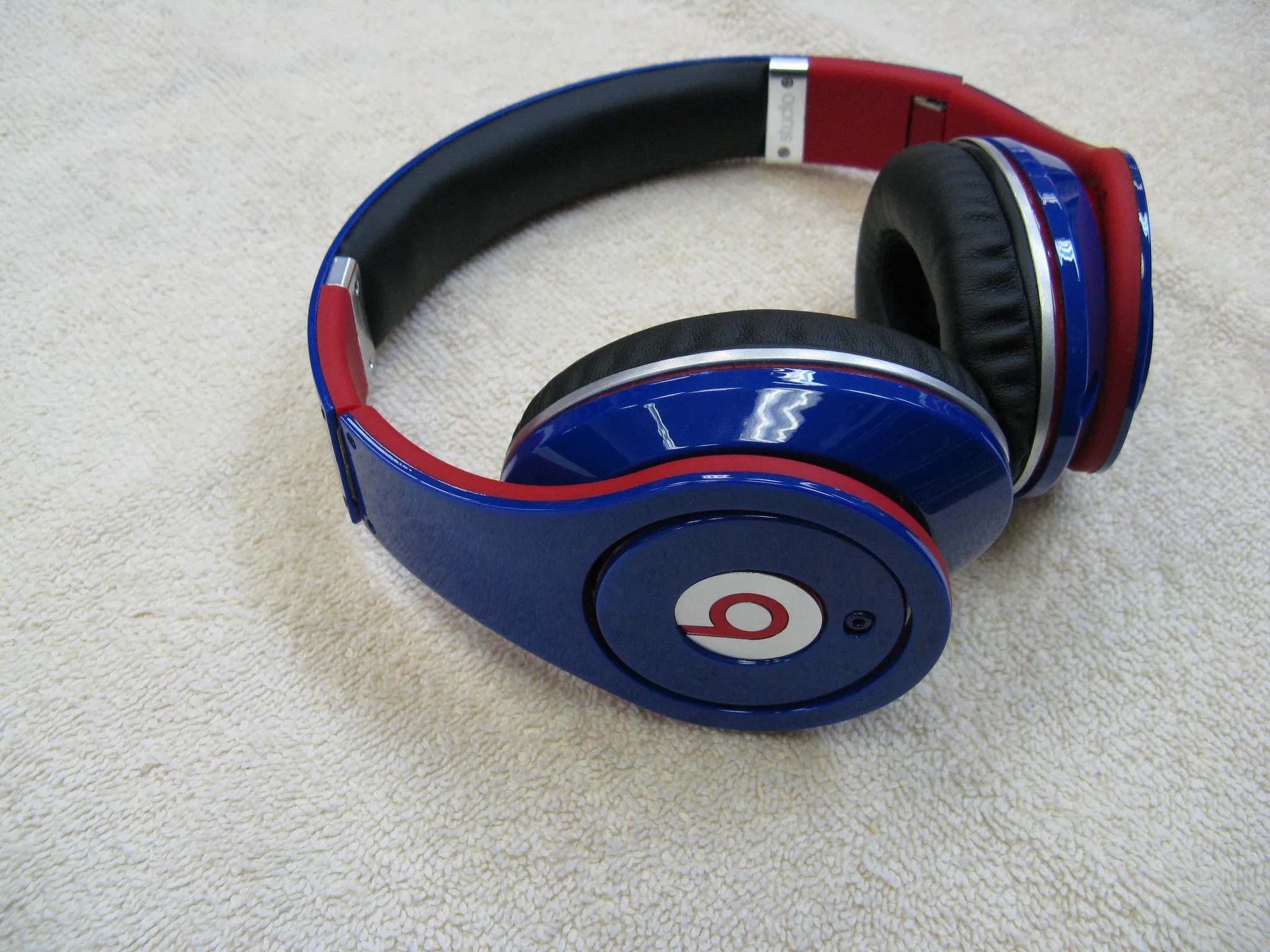 Beats by Dr. Dre Studio Noise Canceling Headphones