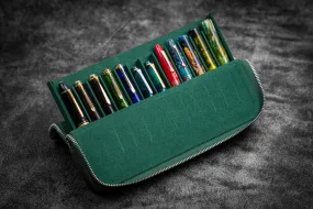 Galen Leather Zippered Magnum Opus Hard 12 Slots Pen Case in Crazy Horse Forest Green