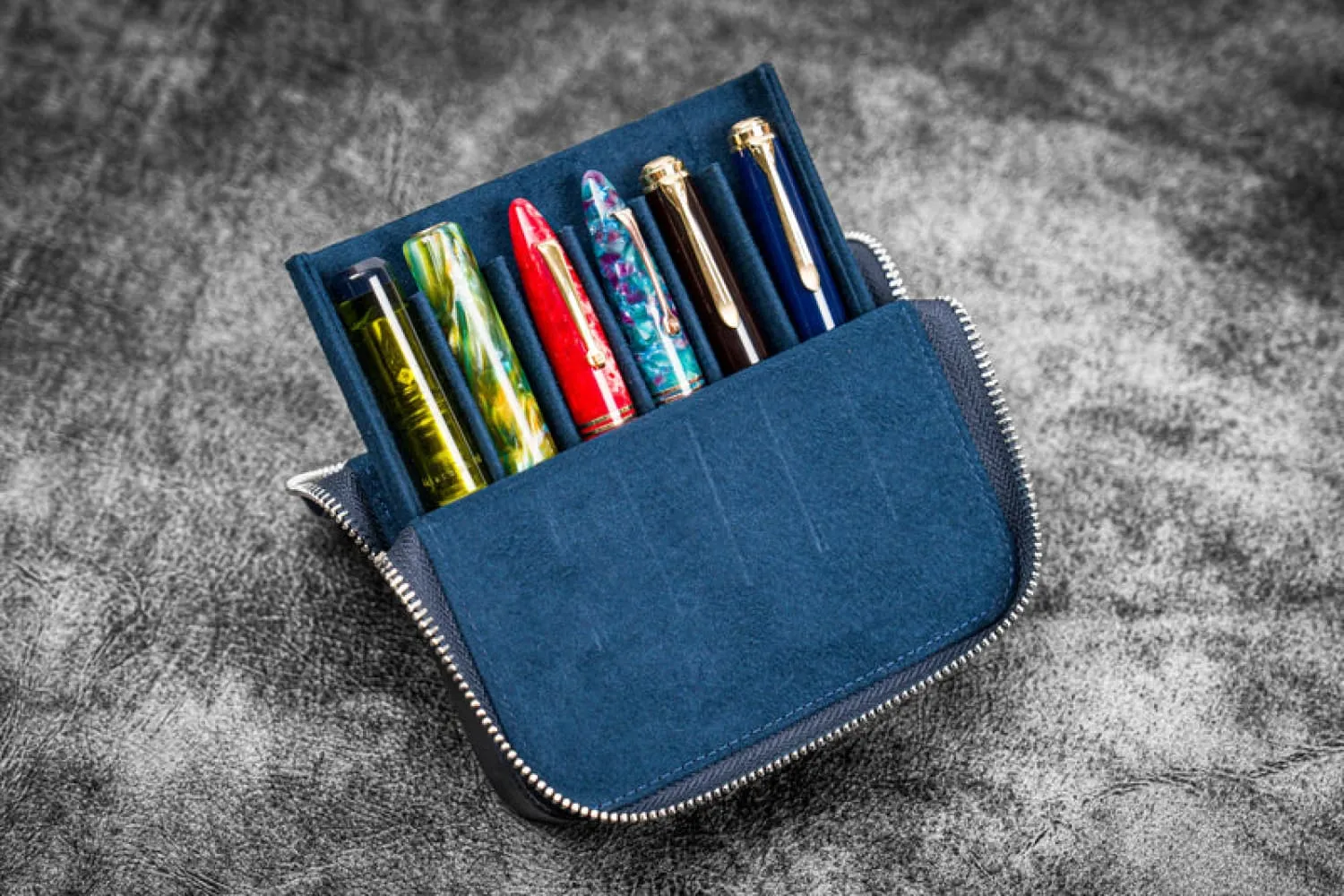 Galen Leather Zippered Magnum Opus Hard 6 Slots Pen Case in Crazy Horse Navy Blue