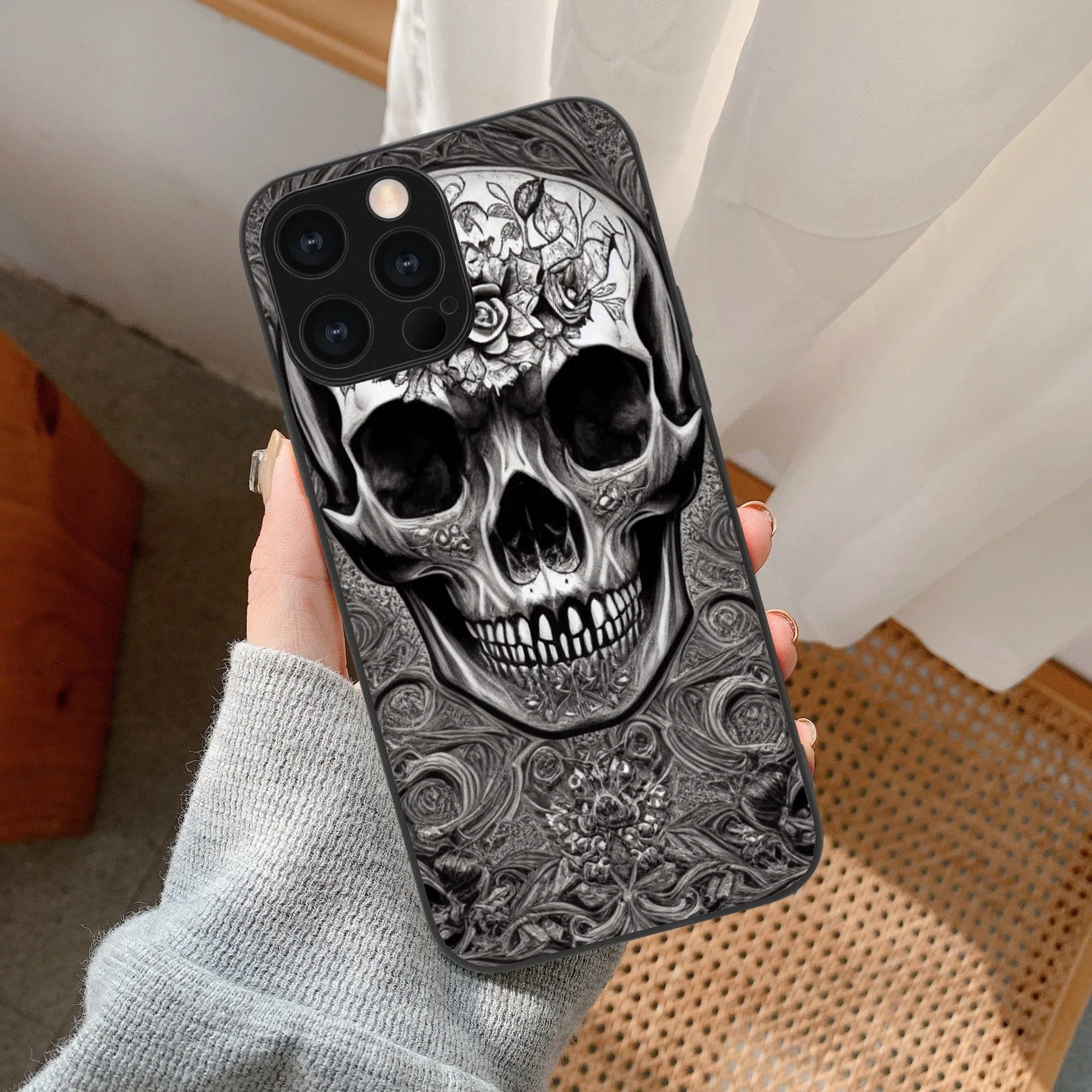 Gray Skull iPhone13 Series Phone Cases