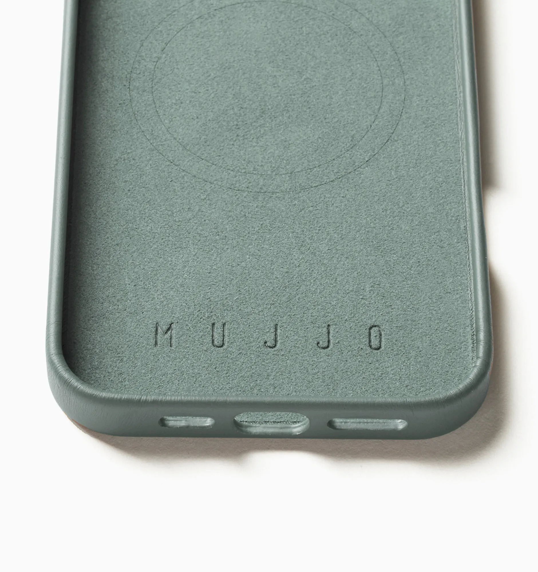 Mujjo Leather Case - iPhone 16 Pro Max