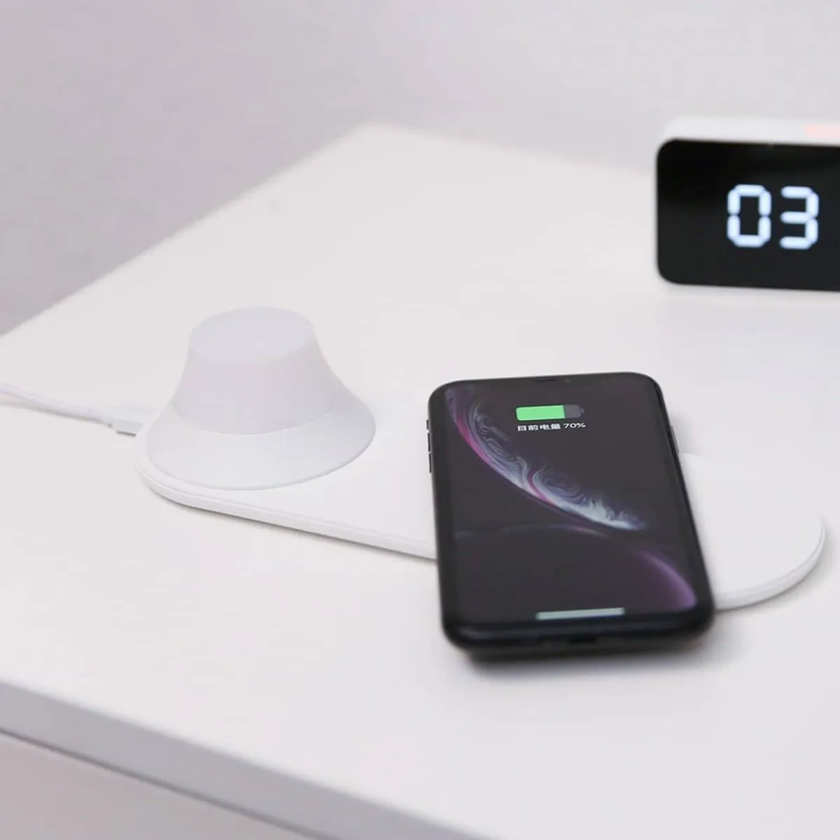 YEELIGHT 15W Wireless Charger   Nightlight